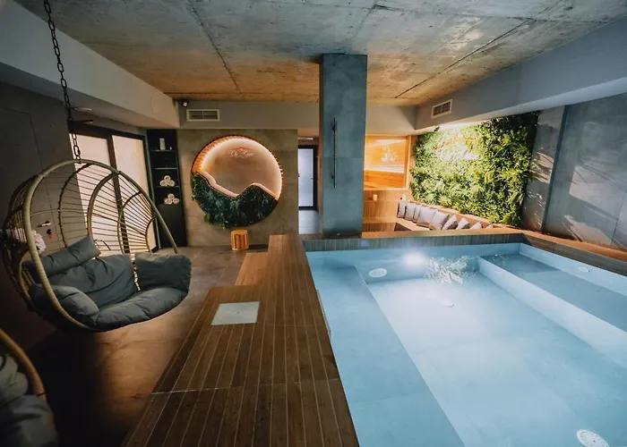 студио с вана и гледка в 